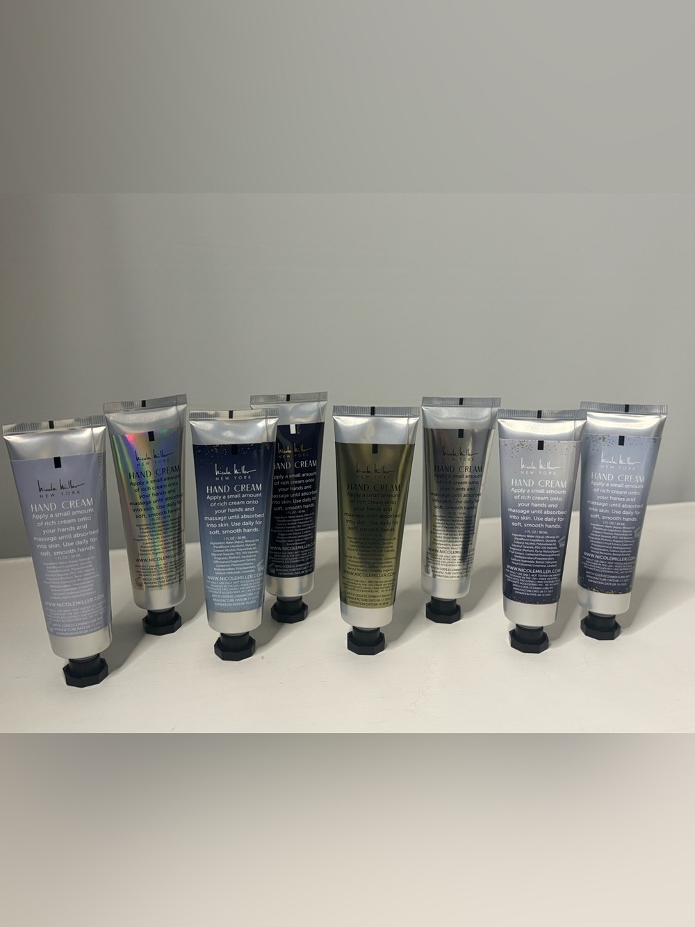 6 bottles of the New York Nicole Miller hand cream collection.
Includes: